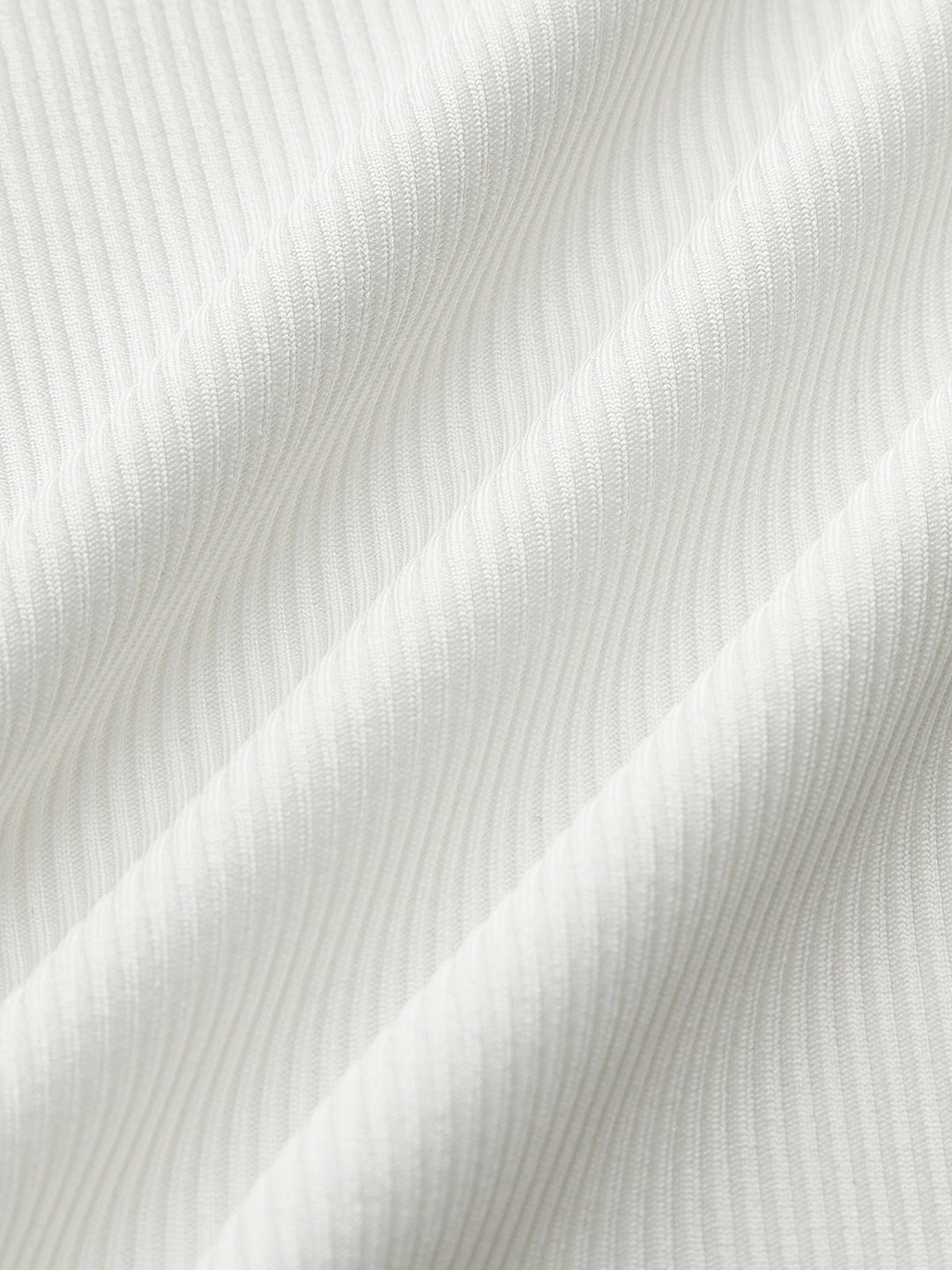 Rippstrick-Oberteil mit Metalldetail