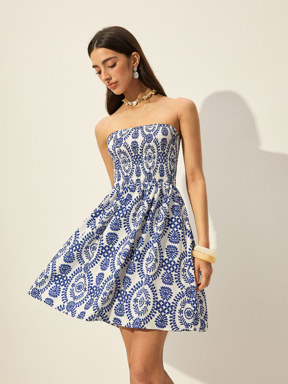 Trägerloses Kleid mit floralem Print