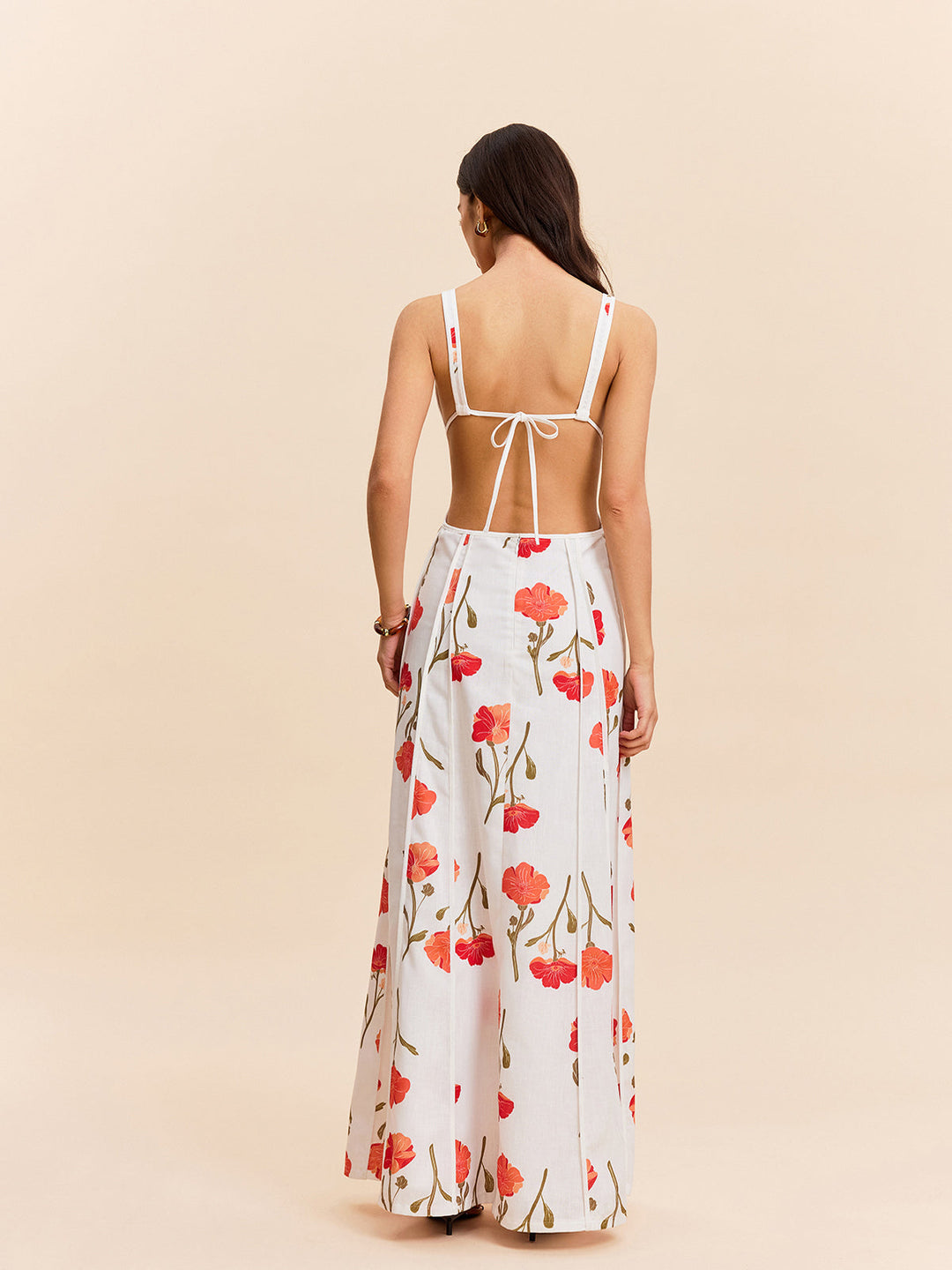 Florales Kleid mit Cut-Out und Bindeband am Rücken