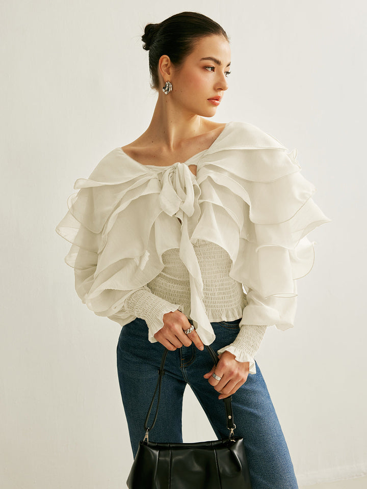 Halbtransparente Chiffon-Bluse mit Rüschen und Rückenausschnitt