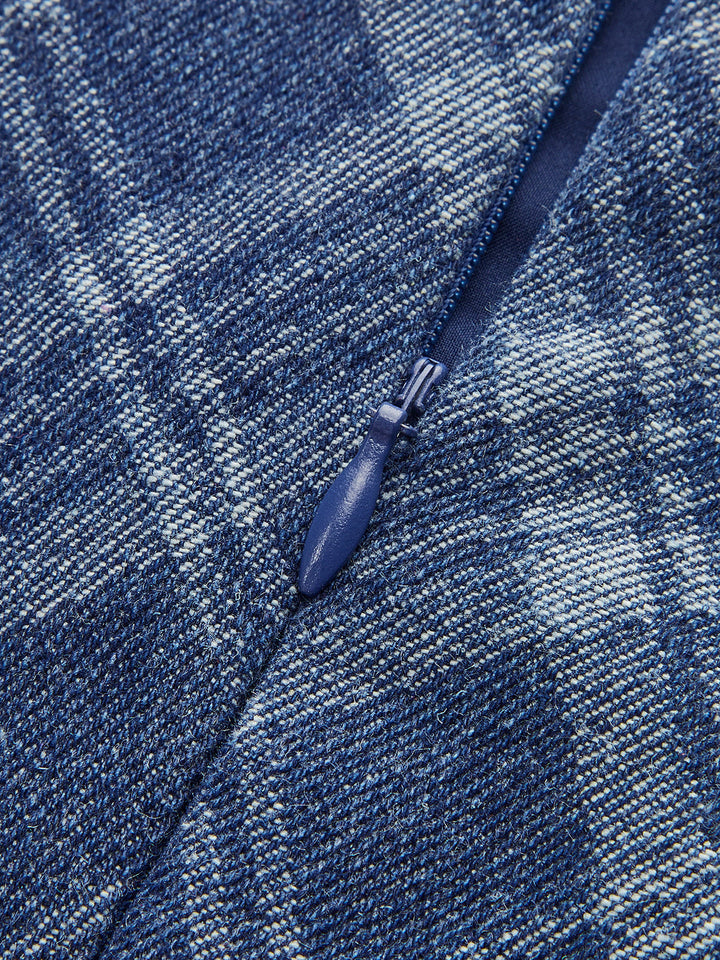 Denim Kleid mit Rundhalsausschnitt, Zierknöpfen und Taschen