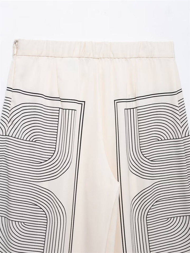 Mittelweite Hose mit geometrischem Print und weitem Bein