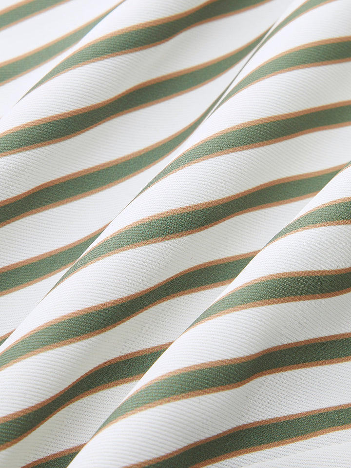 Gestreifte Hose mit weitem Bein und mittlerer Taille