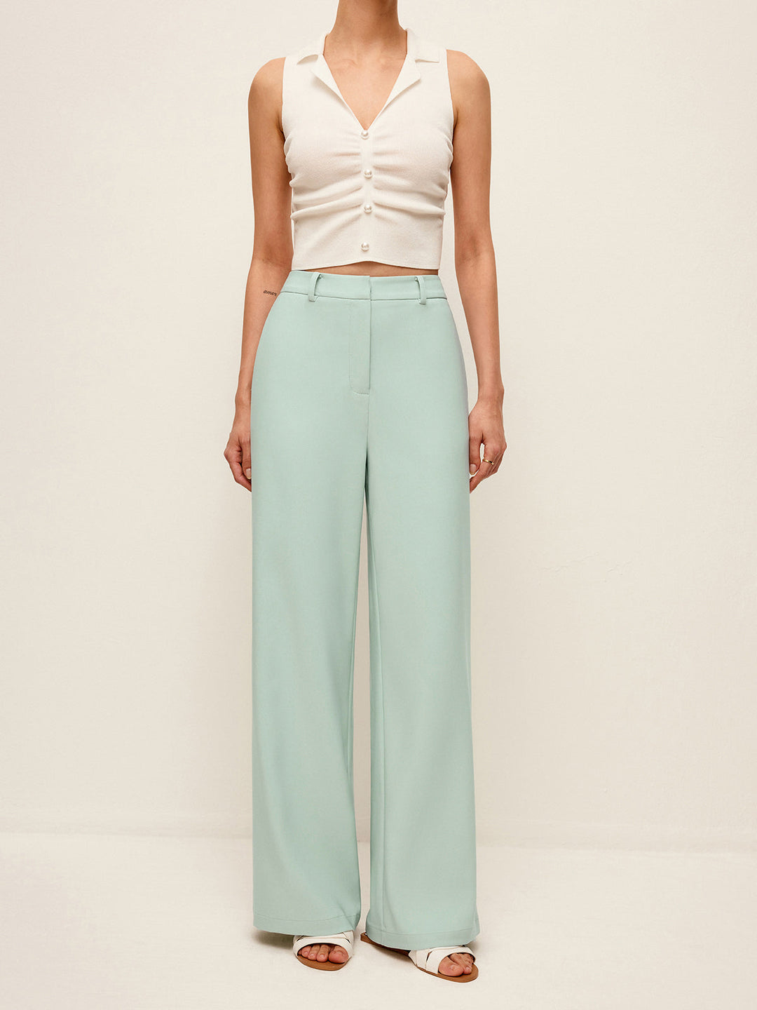 Mid-Waist Hosen mit weitem Bein ohne Gürtel