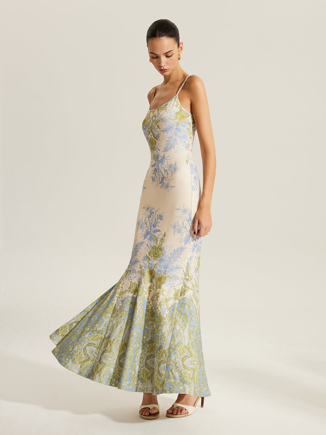 Blumenkleid mit Spaghettiträger