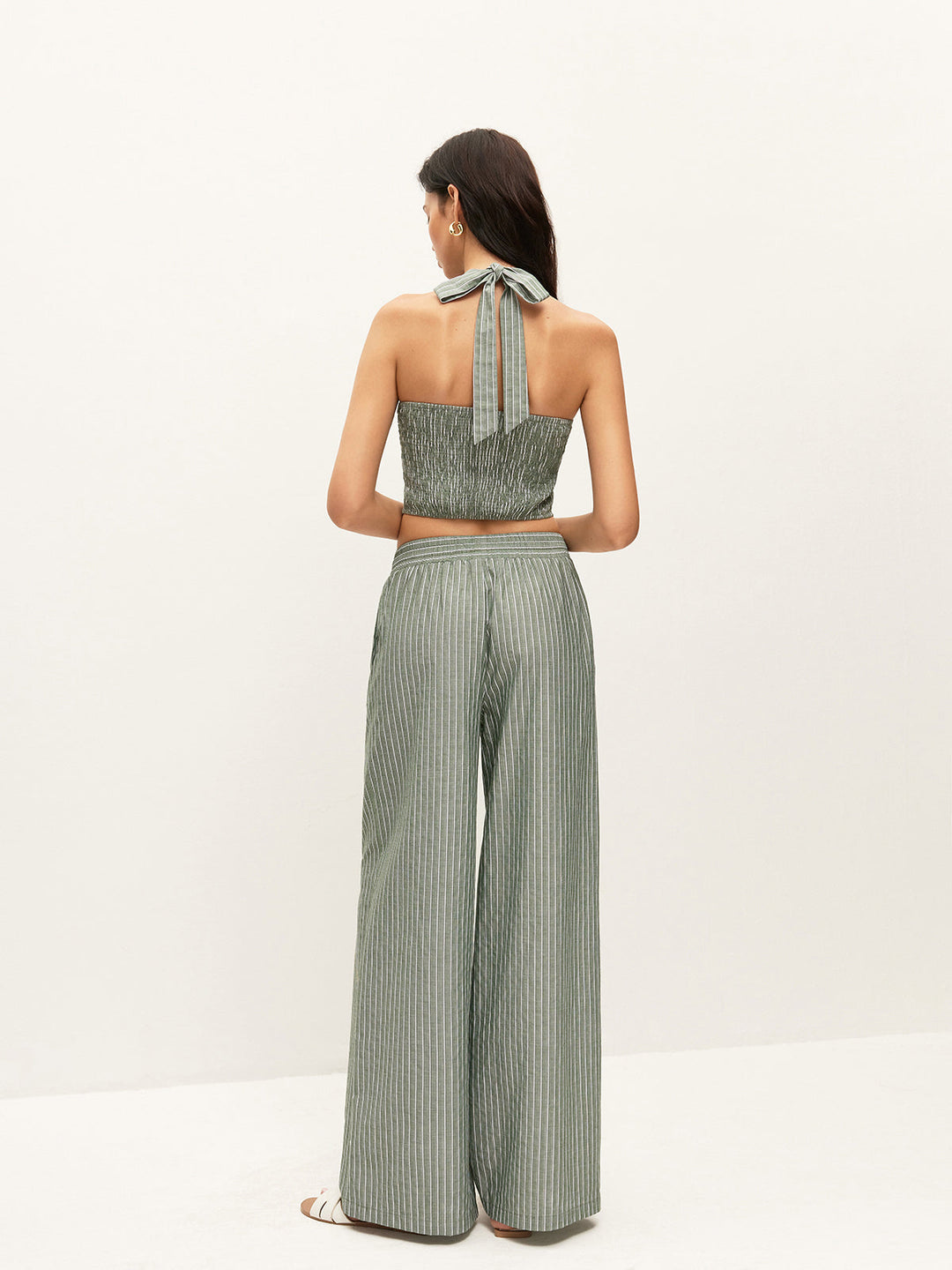 Gestreiftes Neckholder-Oberteil mit Knopfdetail und Hose Set