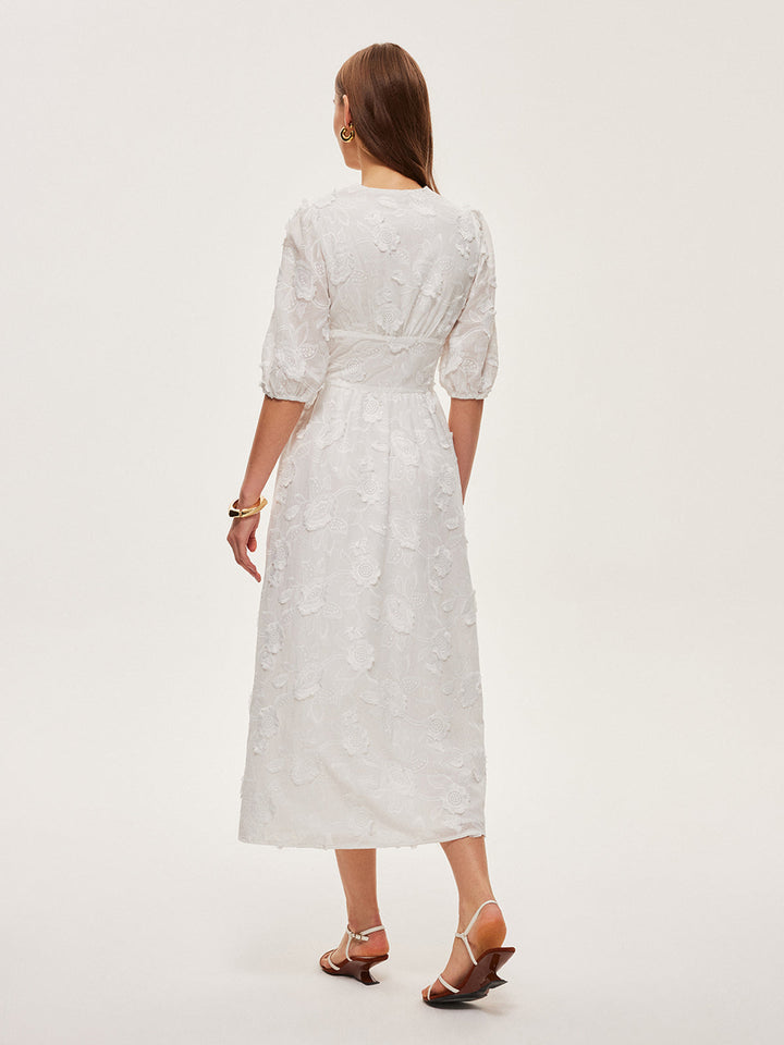 Baumwoll-besticktes Kleid mit Knopfleiste vorne