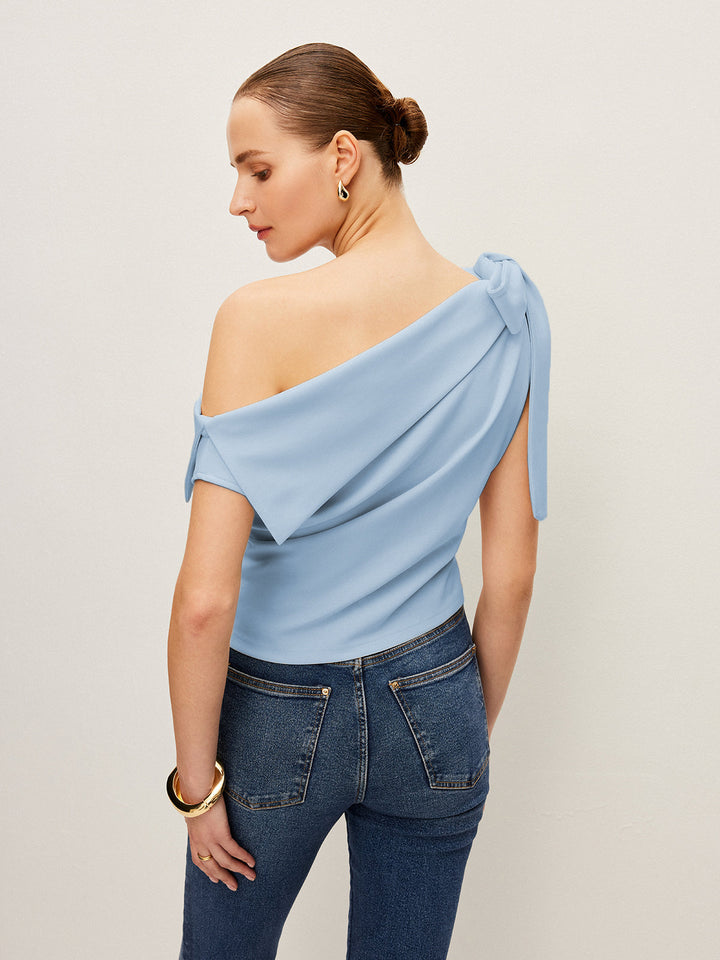 One-Shoulder-Oberteil mit Schleifendetaill