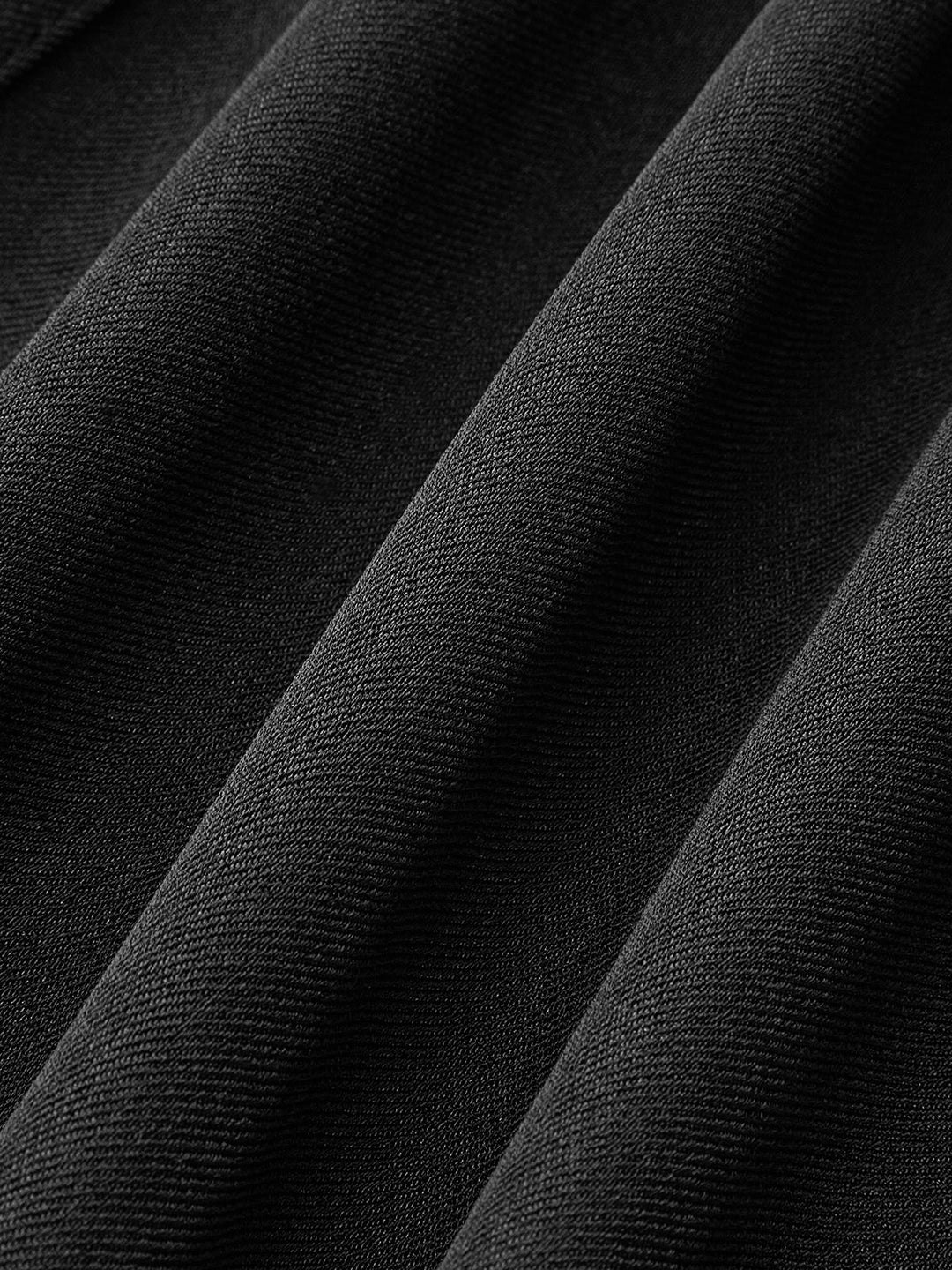 Kleid mit breitem Kragen und Faltenknopfleiste