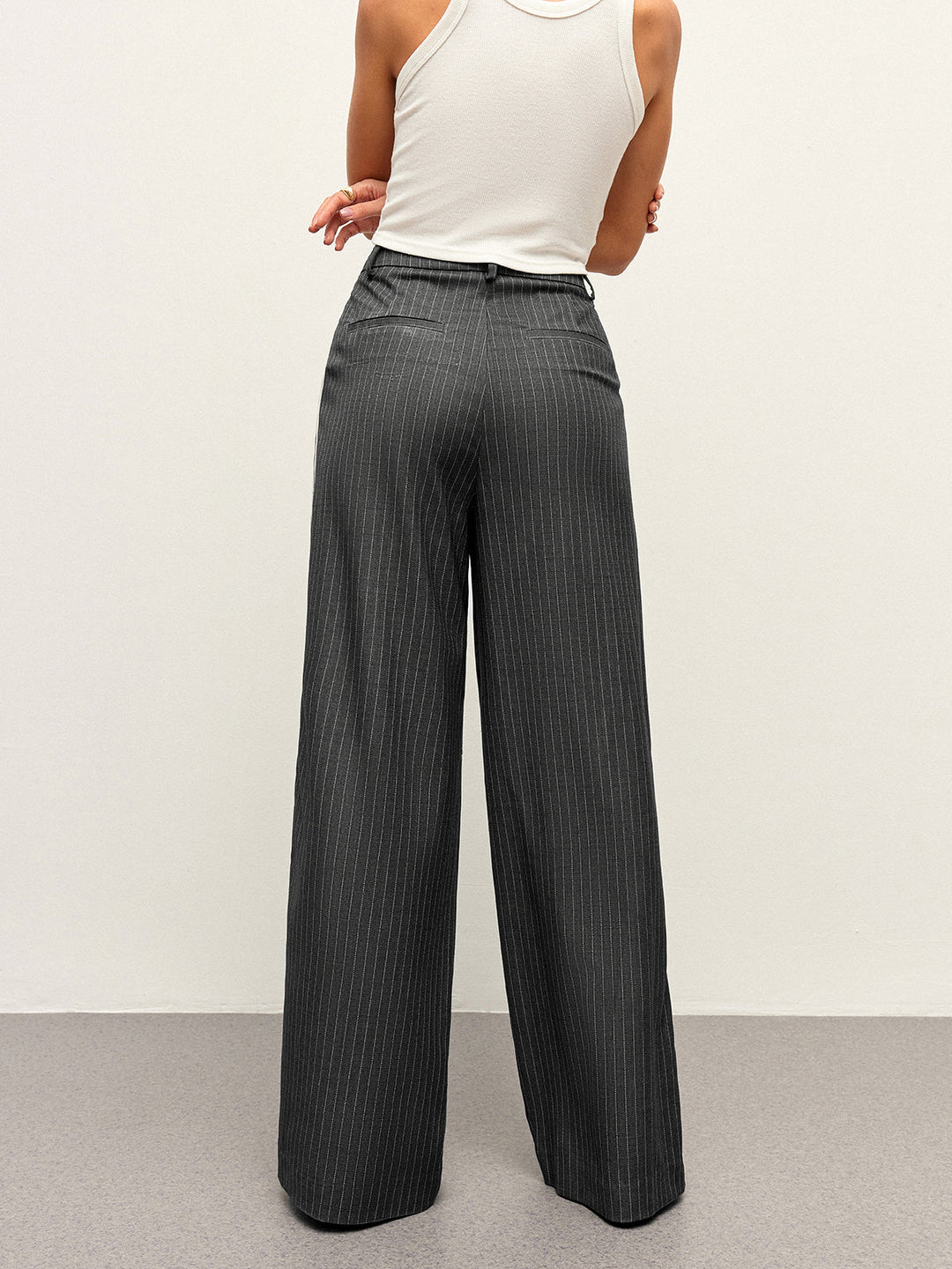 Mid-Waist Gestreifte Hose mit Einsätzen
