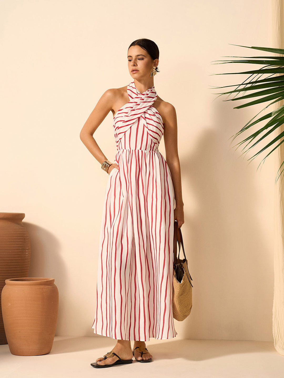 Gestreiftes Wickel-Neckholder-Kleid