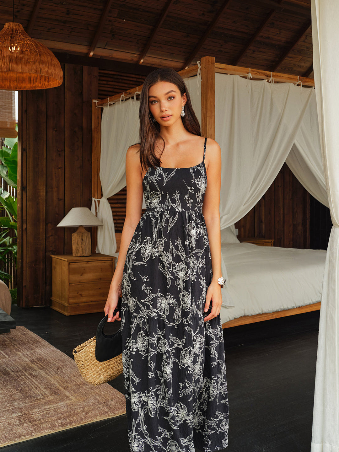 Rückenfreies Blumenkleid mit Trägern