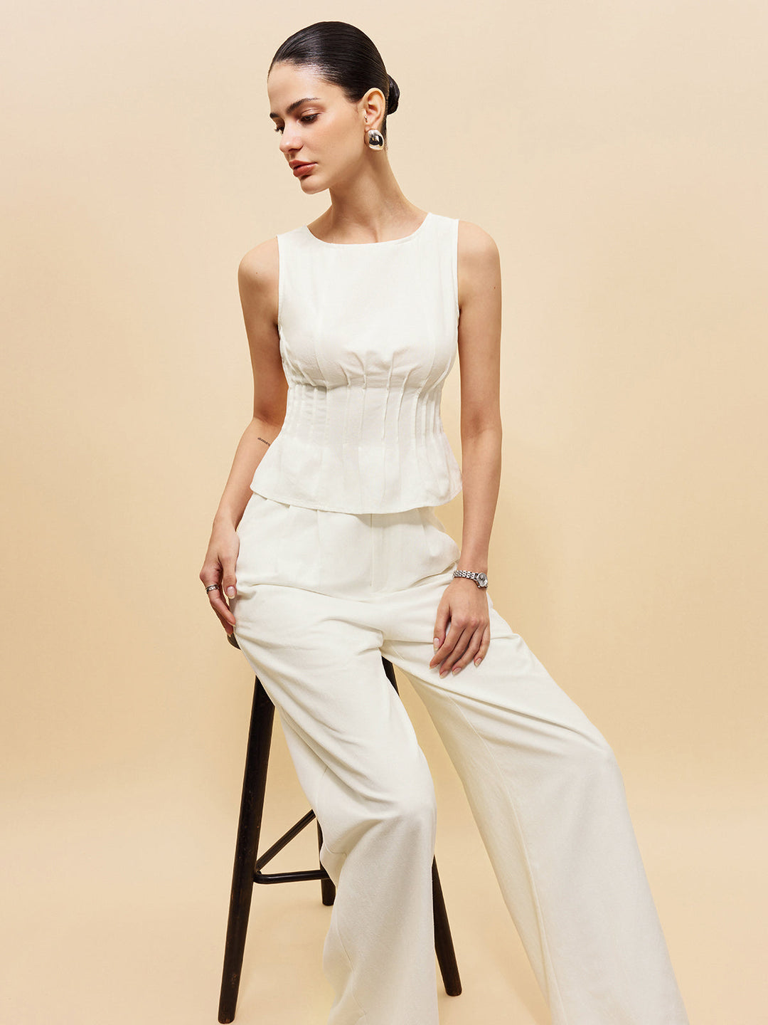 Peplum-Oberteil mit weit geschnittenen Hosen