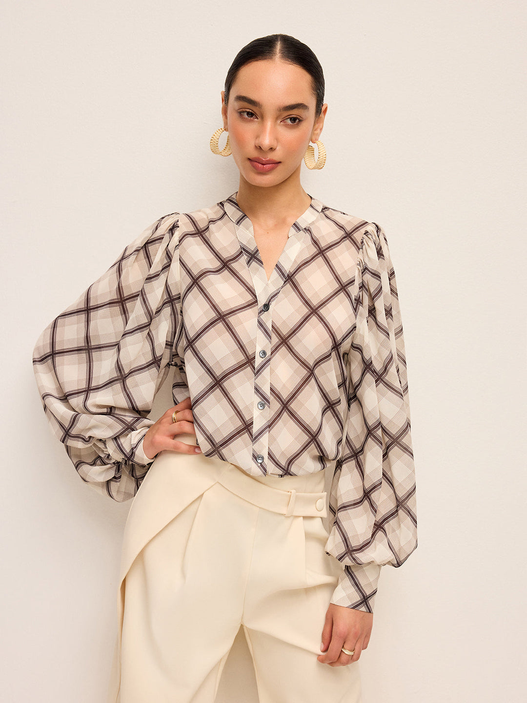 Langarm-Karo-Chiffon-Bluse mit Krawatten-Detail