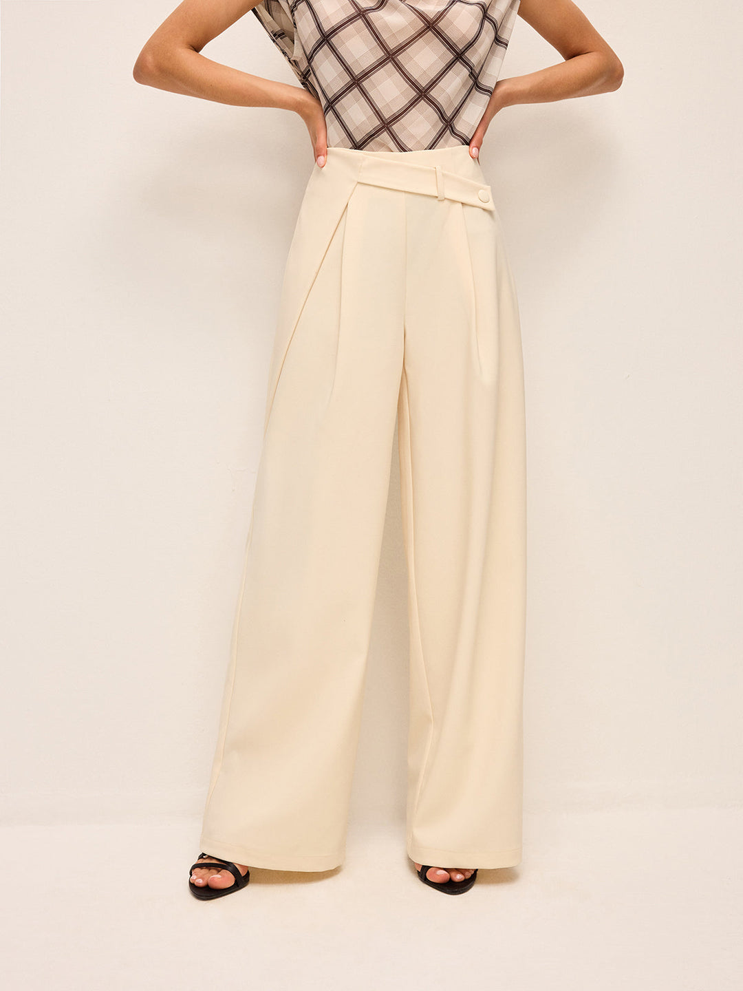 High-Waist Marlenehose mit Gürteldetail