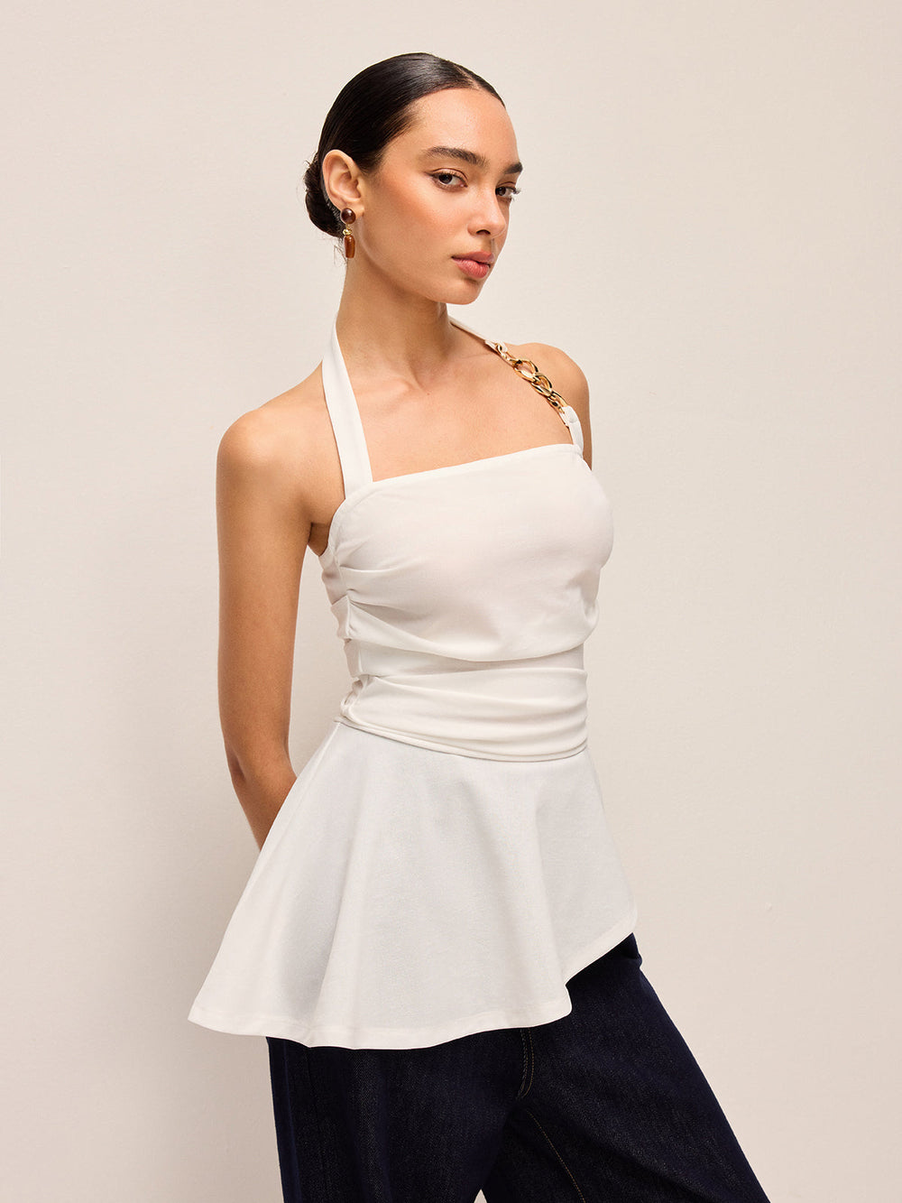 Halter Neck Peplum Top Mit Ketten-Detail