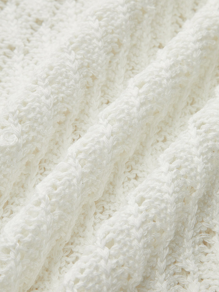 Sheer Knit Pulloverkleid mit Cut-Out-Detail