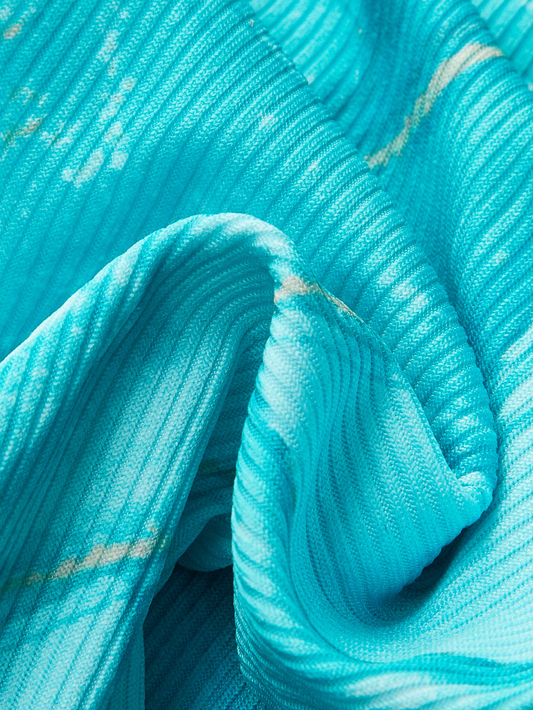 Bikini-Set mit Marmordruck und Überziehrock