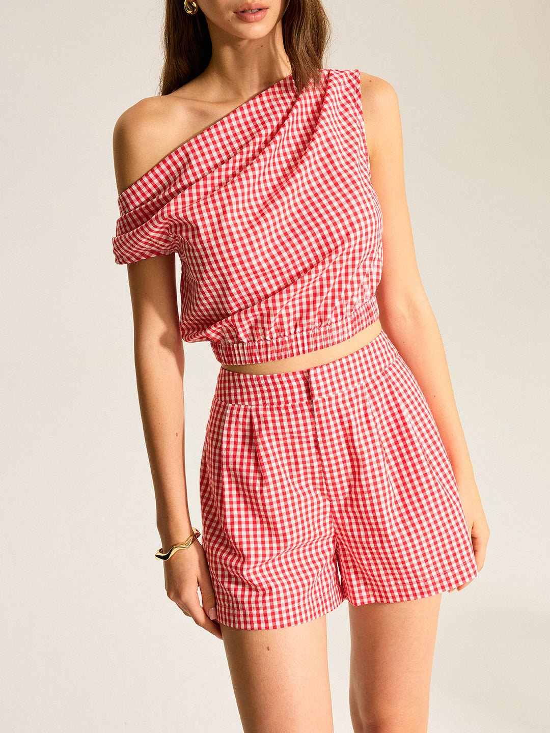 One-Shoulder Top Und Gestreifte Shorts Shorts Set