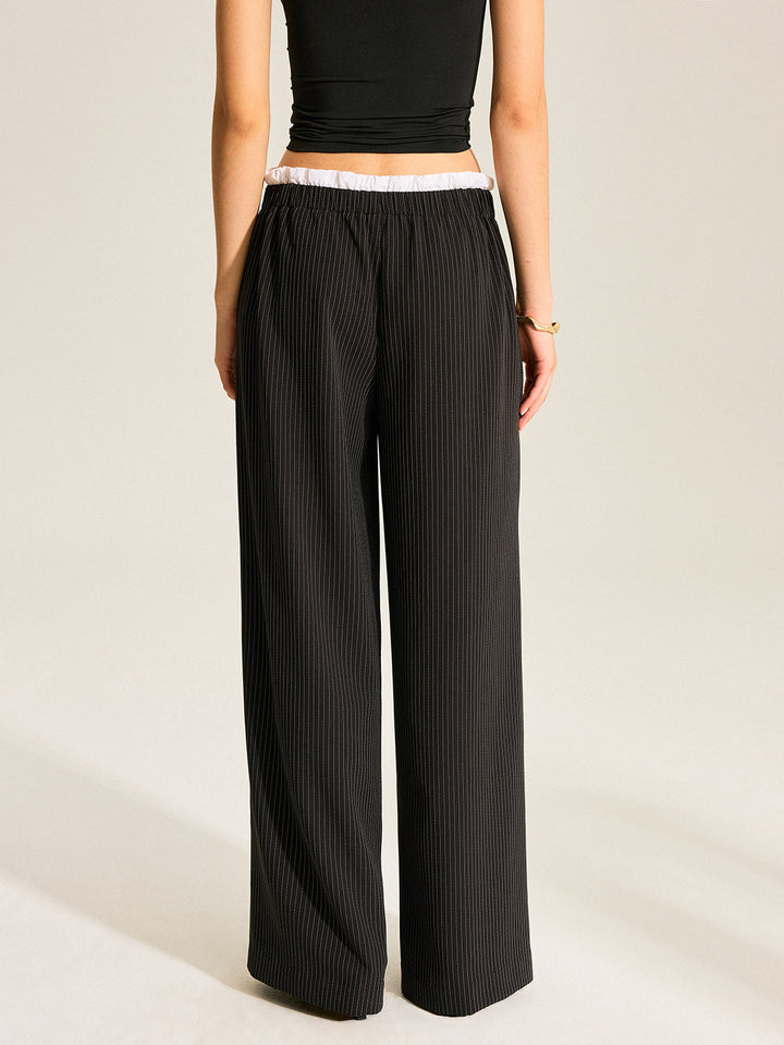 Gestreifte Hose mit weitem Bein