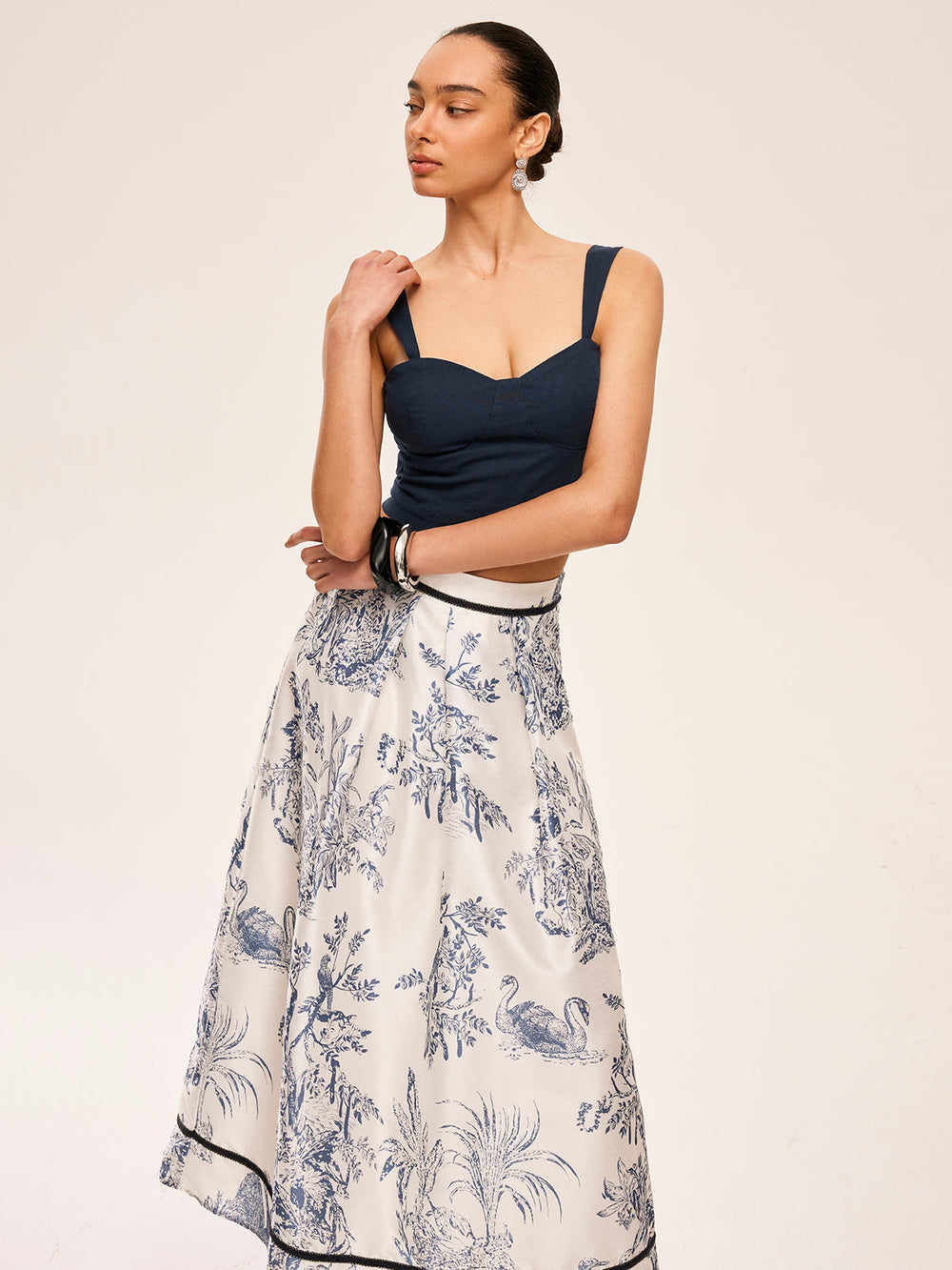 Kleid und Rock aus Baumwolle & Leinen mit Blumenmuster