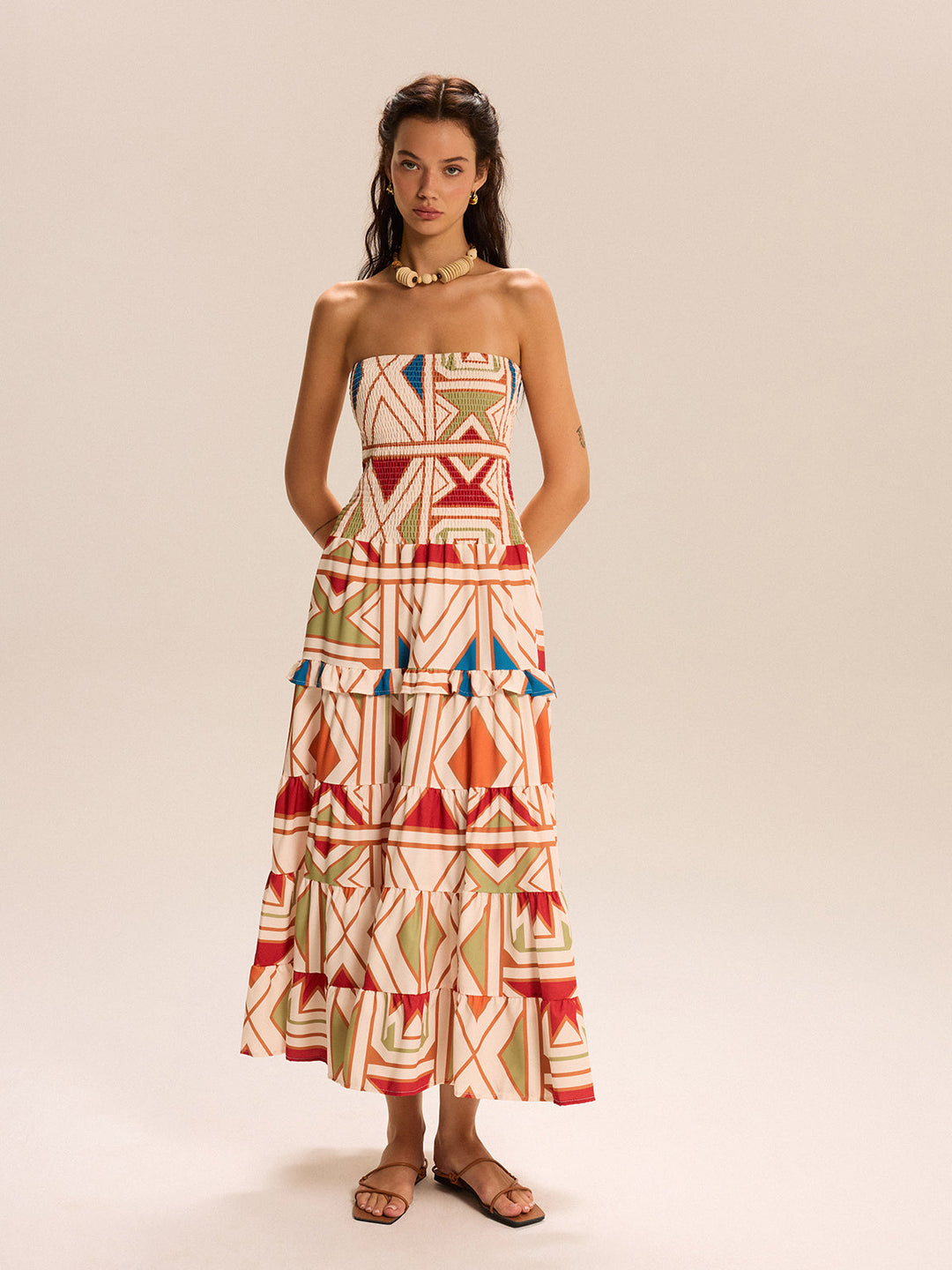 Colorblock trägerloses gestuftes Maxikleid