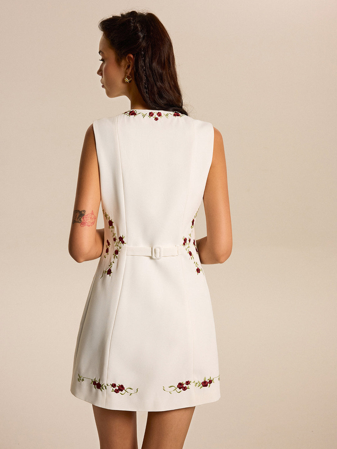 Besticktes Blumenkleid Mini