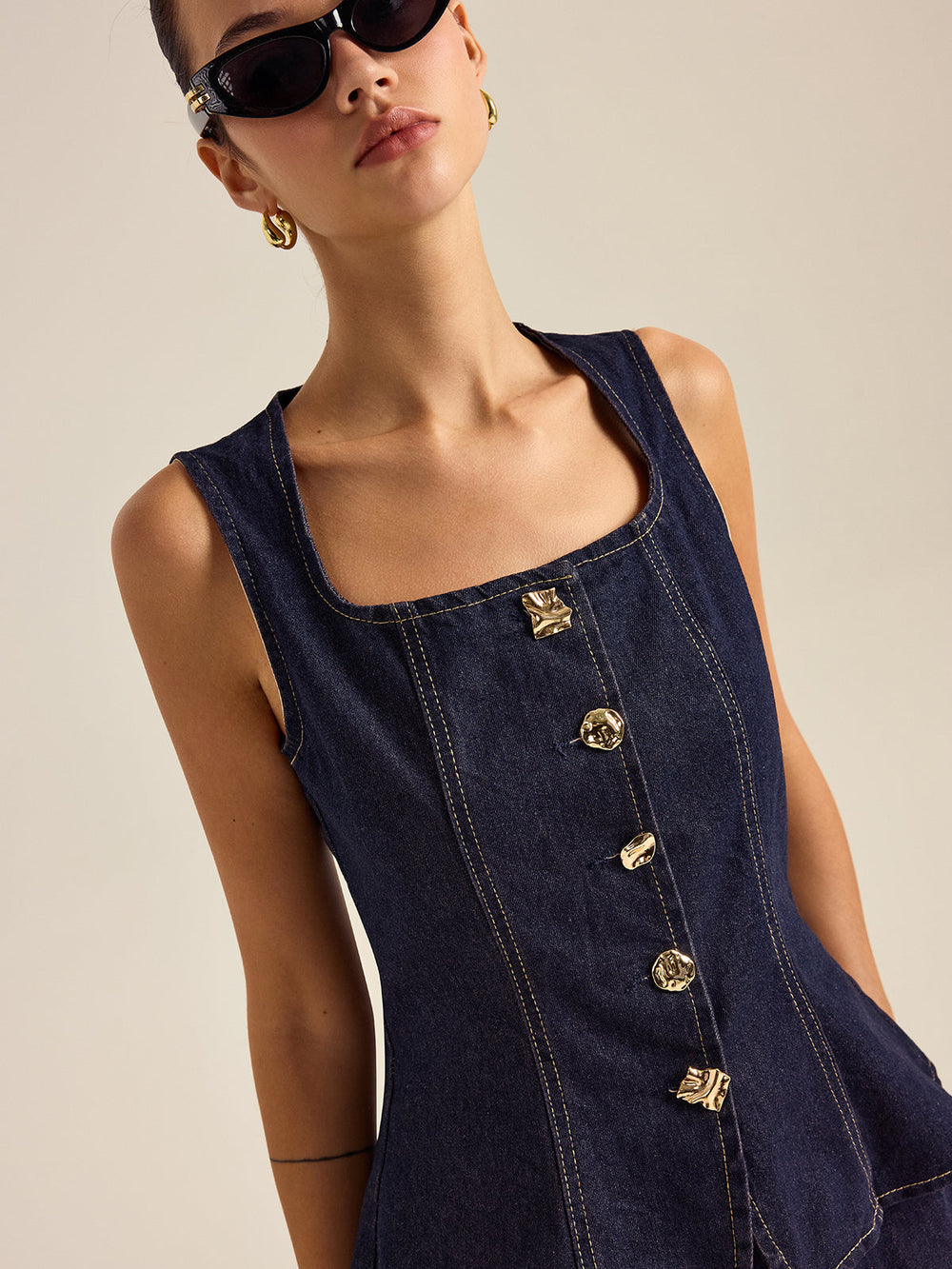 Denim Metal Button Peplum-Oberteil und Hose Set