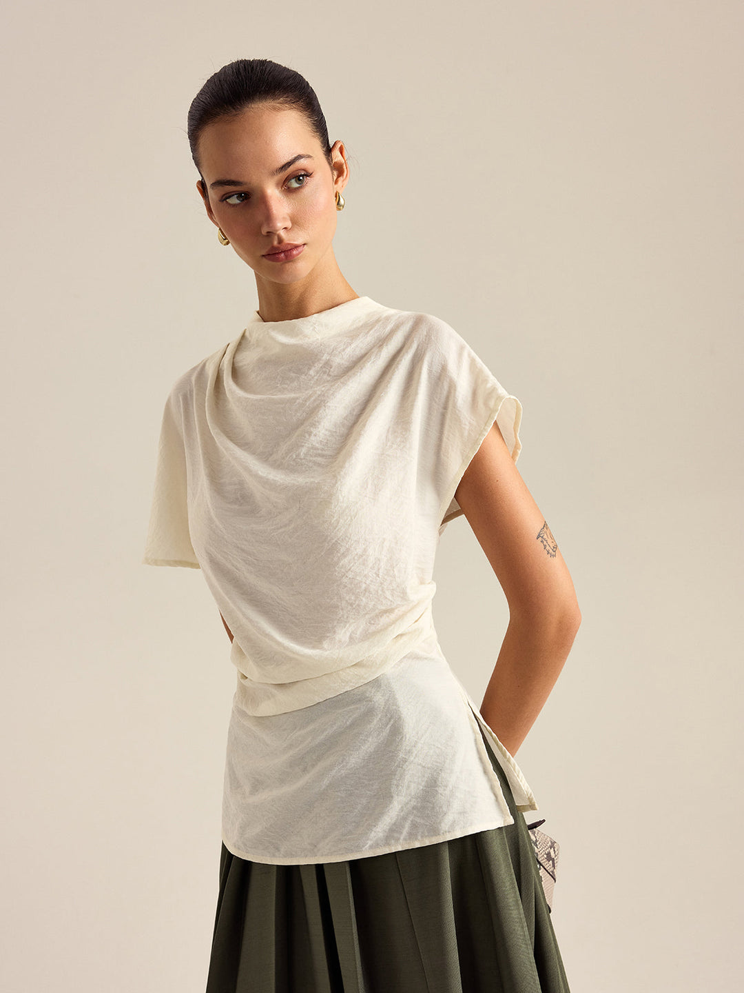 Drapierte Bluse mit Stehkragen