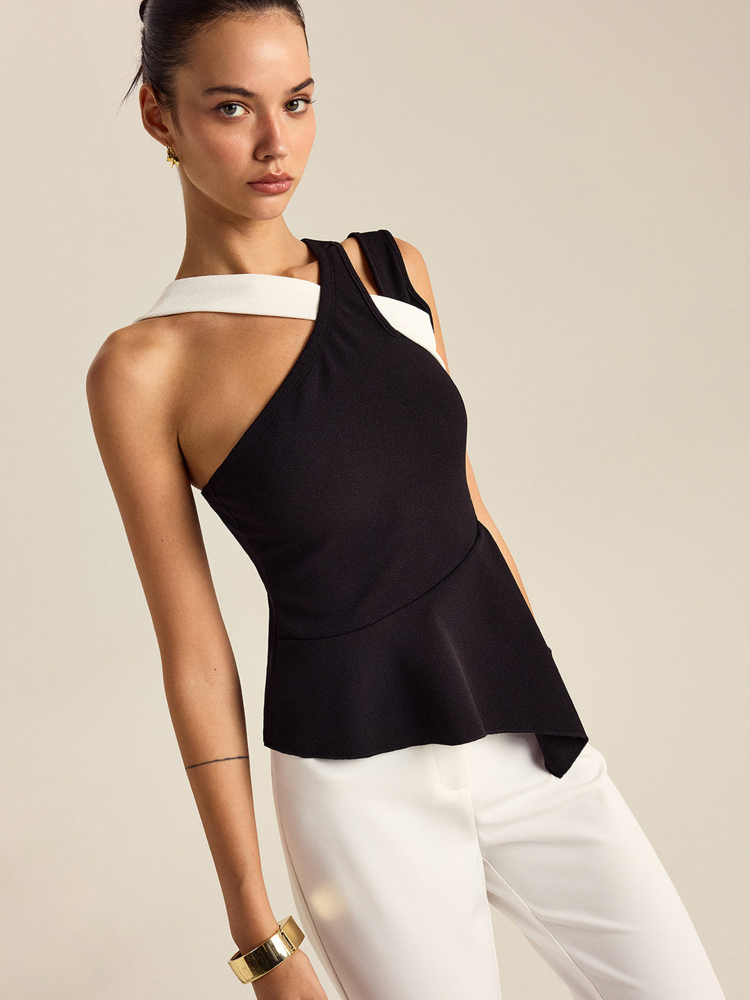 Asymmetrisches Peplum-Oberteil