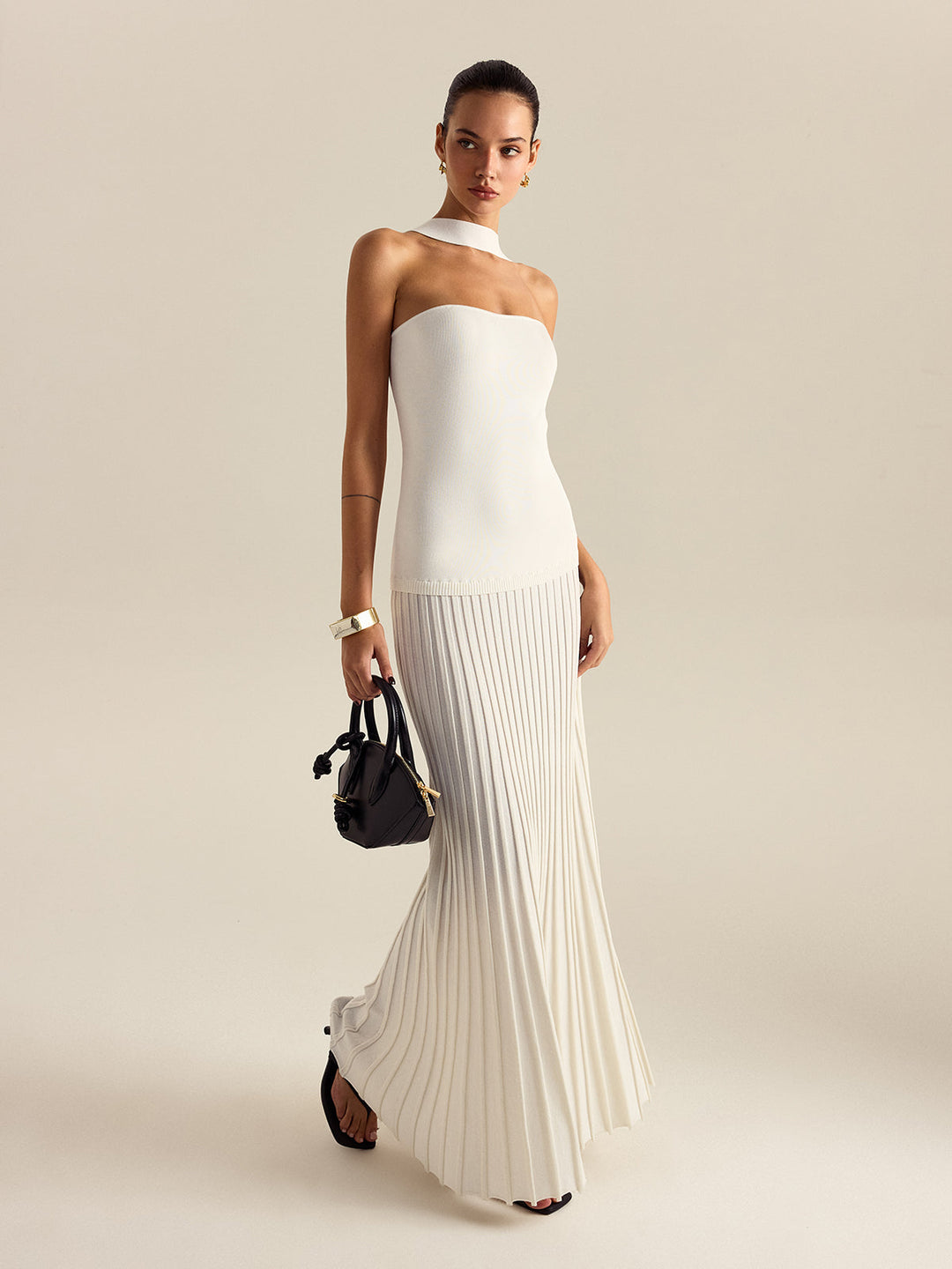 Neckholder-Kleid mit Falten, Maxilänge