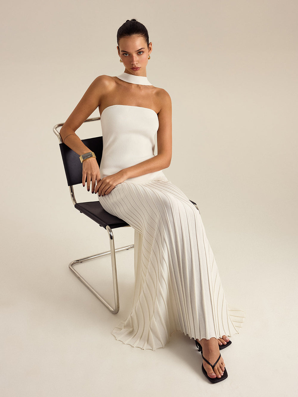 Neckholder-Kleid mit Falten, Maxilänge
