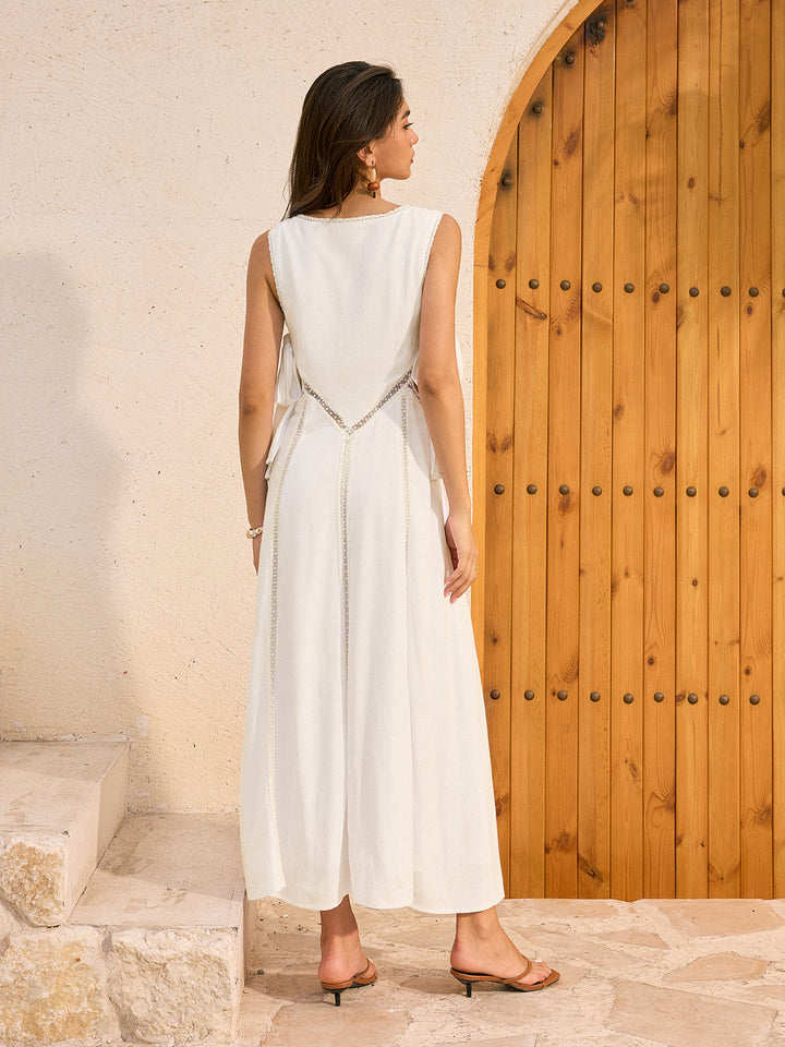 Maxikleid mit Ausschnitt und Bindebändern aus Leinen und Baumwolle