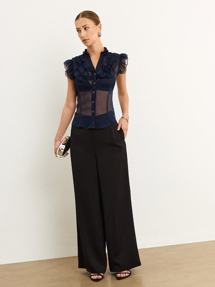 Halbtransparente Bluse mit Rüschen