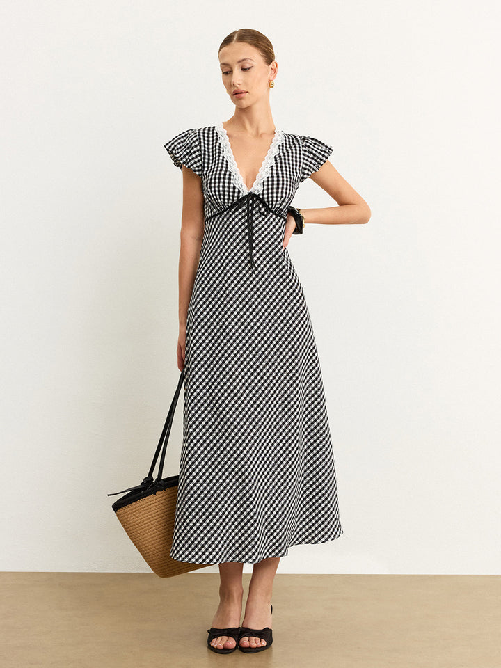 Gingham Kleid mit Rüschenärmeln und Spitzenbesatz