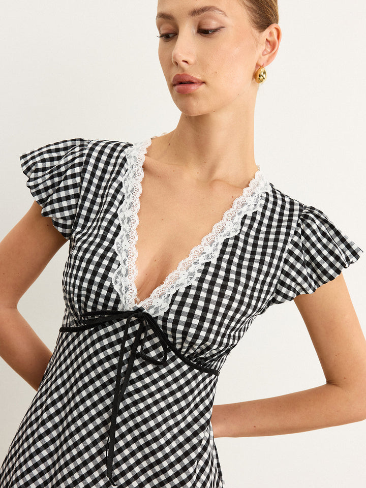 Gingham Kleid mit Rüschenärmeln und Spitzenbesatz