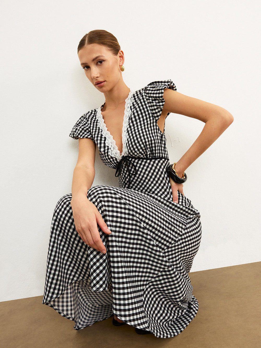 Gingham Kleid mit Rüschenärmeln und Spitzenbesatz