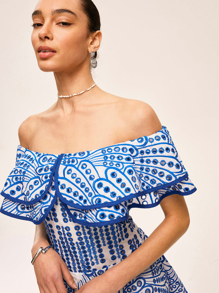 Halbtransparente Rüschen-Kleid mit Carmen-Ausschnitt