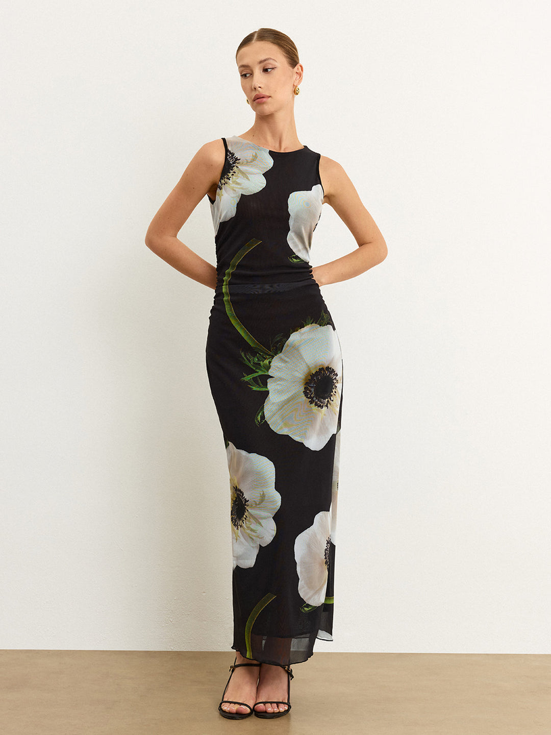 Durchsichtiges Maxikleid mit Blumenmuster