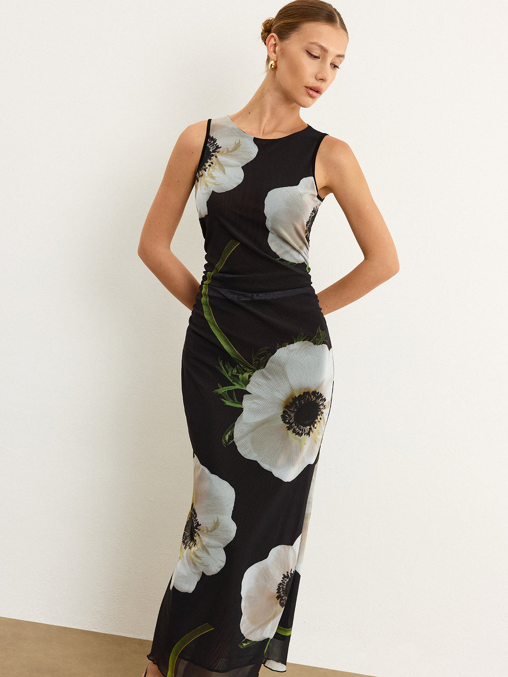 Durchsichtiges Maxikleid mit Blumenmuster