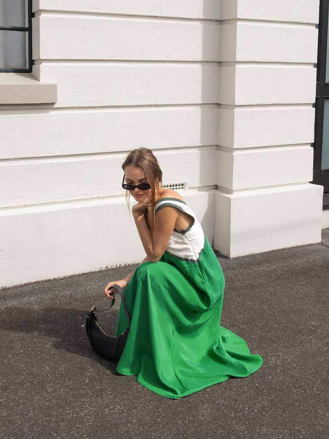 Satin Maxikleid mit Kontrastbesatz