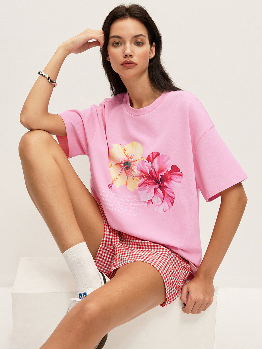 Baumwoll-T-Shirt mit Blumendruck und Oversized-Schnitt