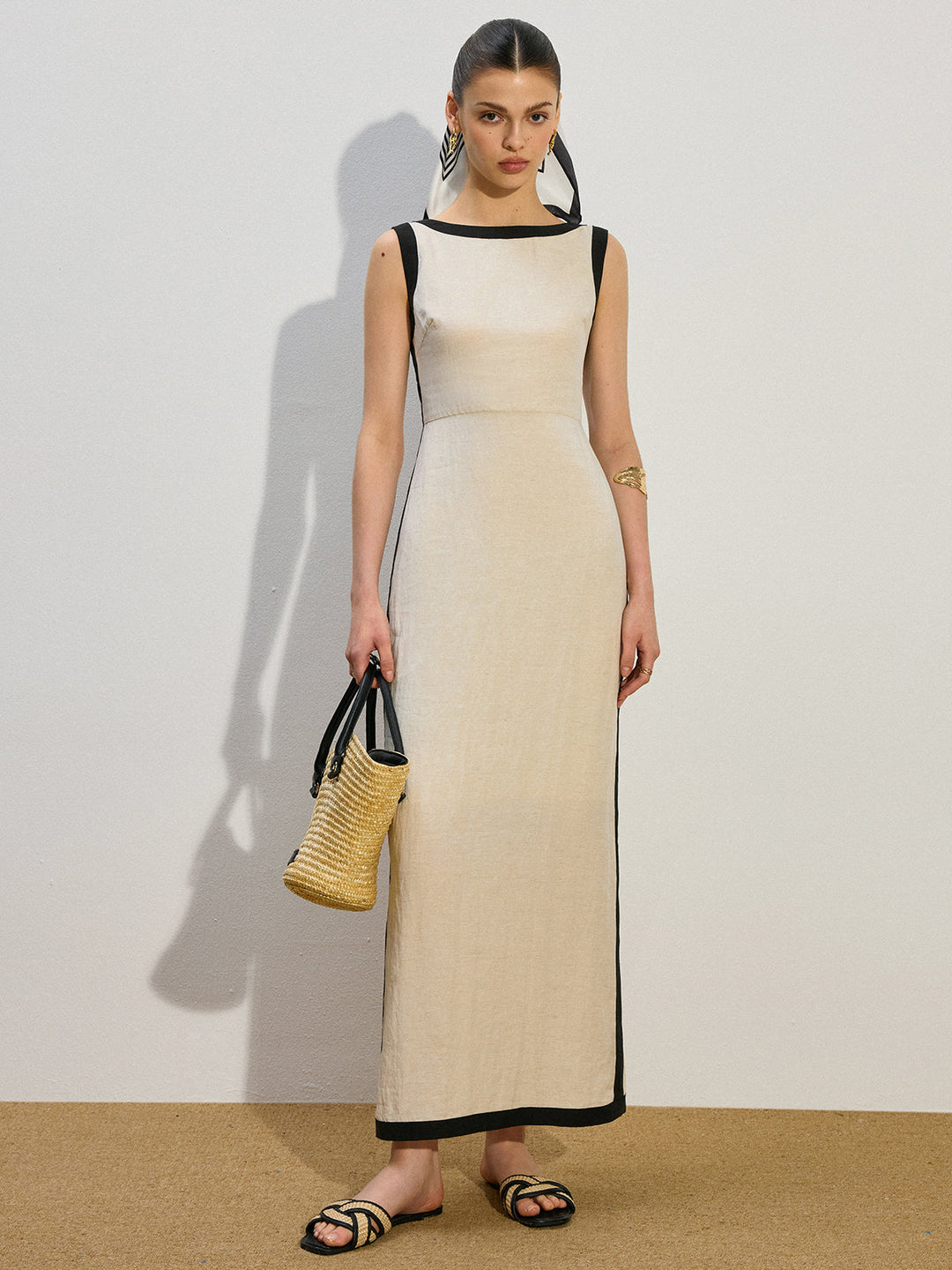 Kontrastbesatz-Maxikleid