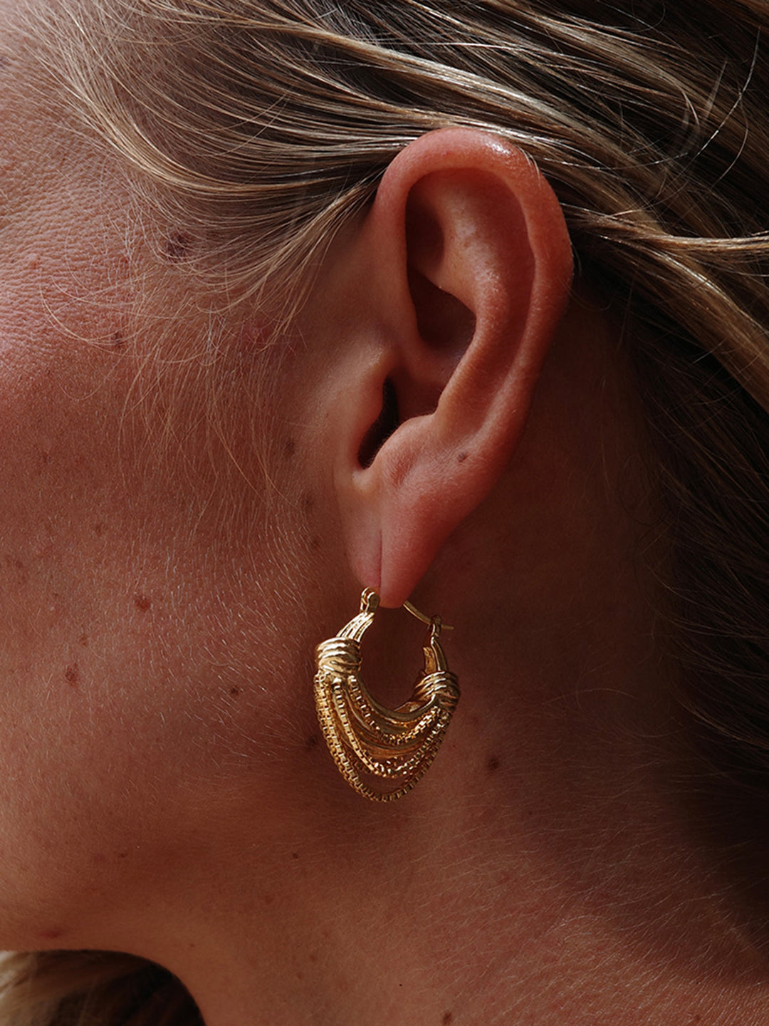 Goldene mehrschichtige Reifenschenkel