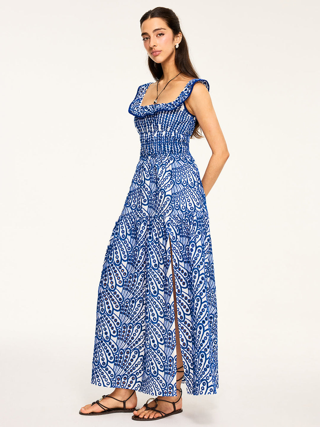 Gesticktes Maxikleid mit Rüschenbesatz
