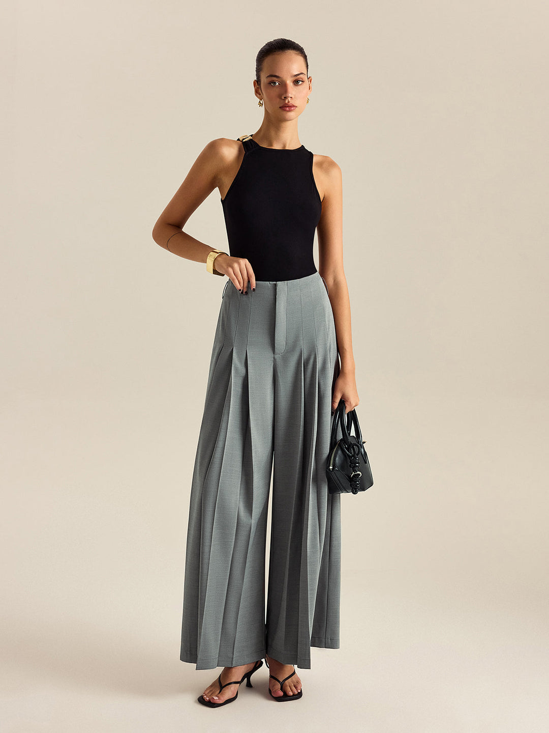 Weite Pluderhose mit Falten