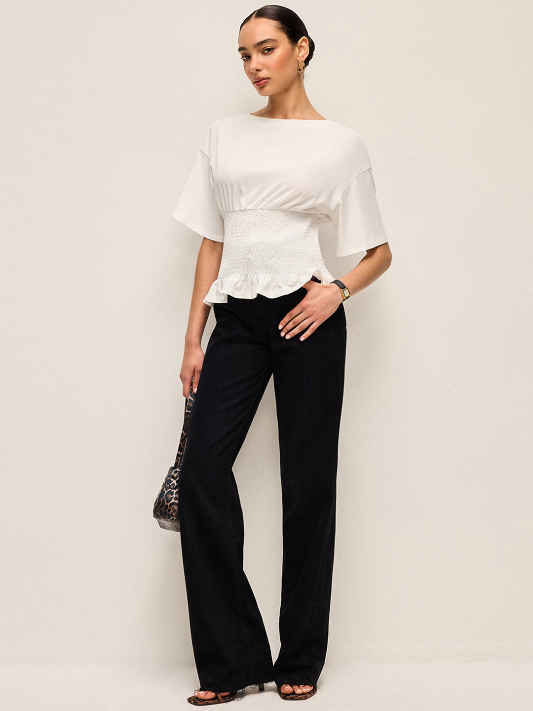 Baumwoll-T-Shirt mit gerüschtem Saum und geraffter Taille