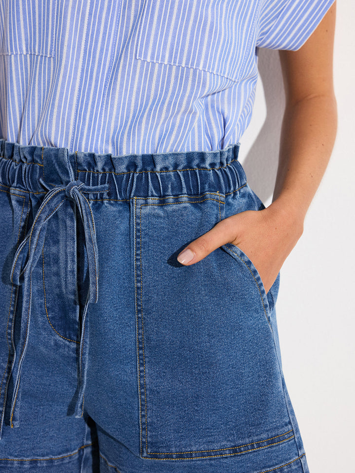 Denim-Shorts mit elastischem Bund und Kordelzug
