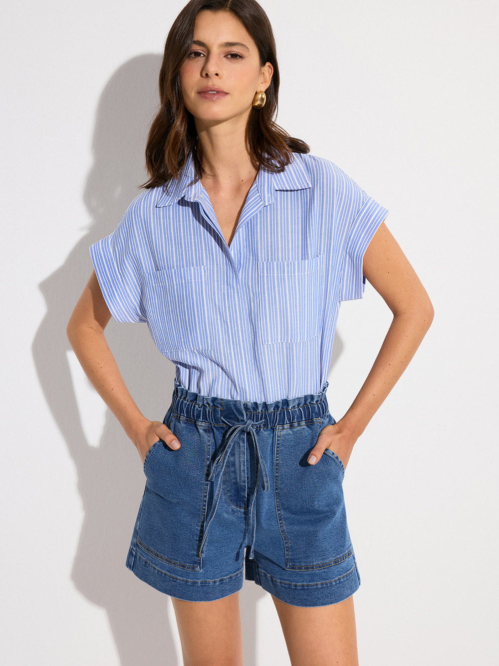 Denim-Shorts mit elastischem Bund und Kordelzug