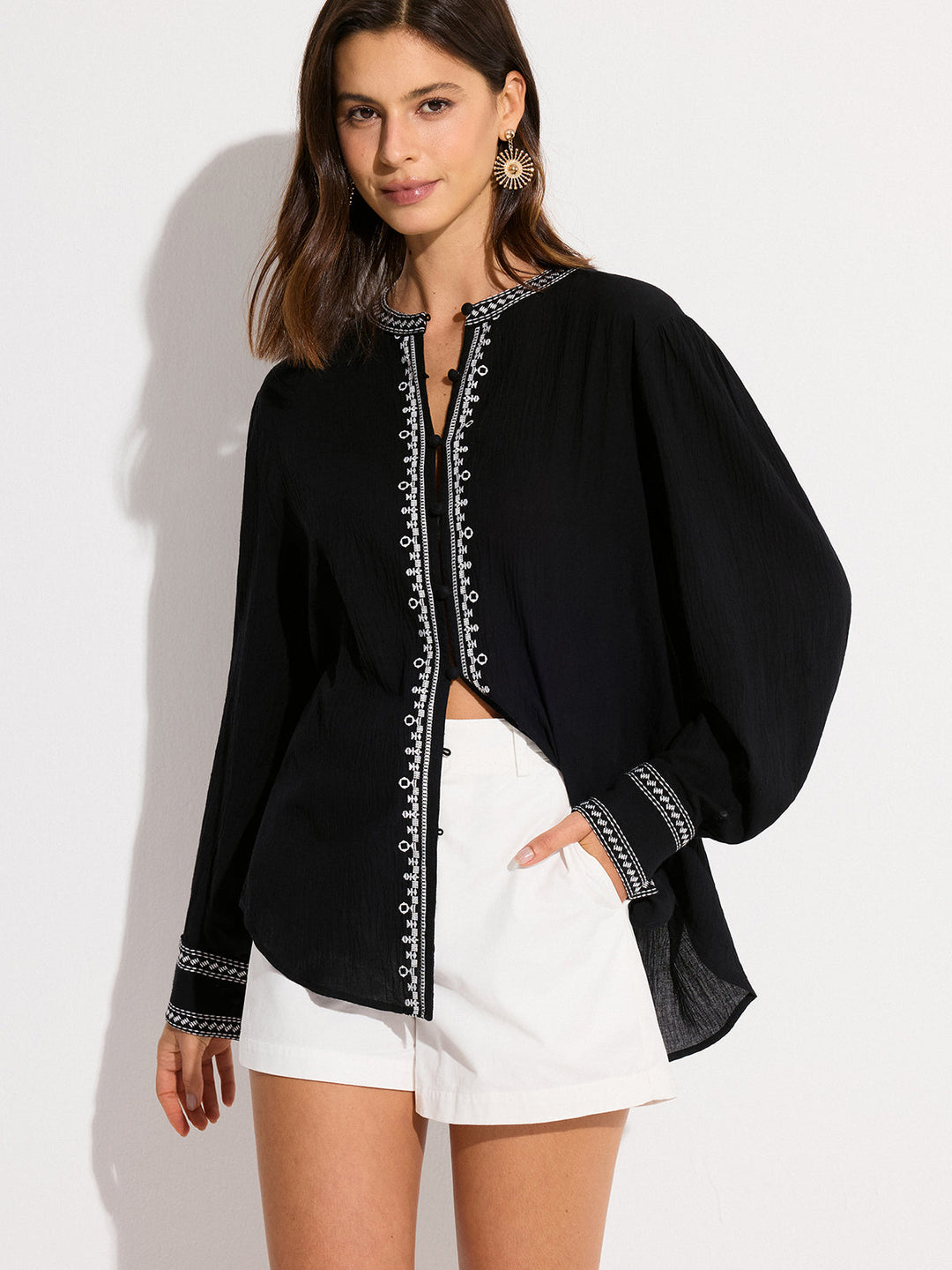 Oversize Hemd mit Stickerei